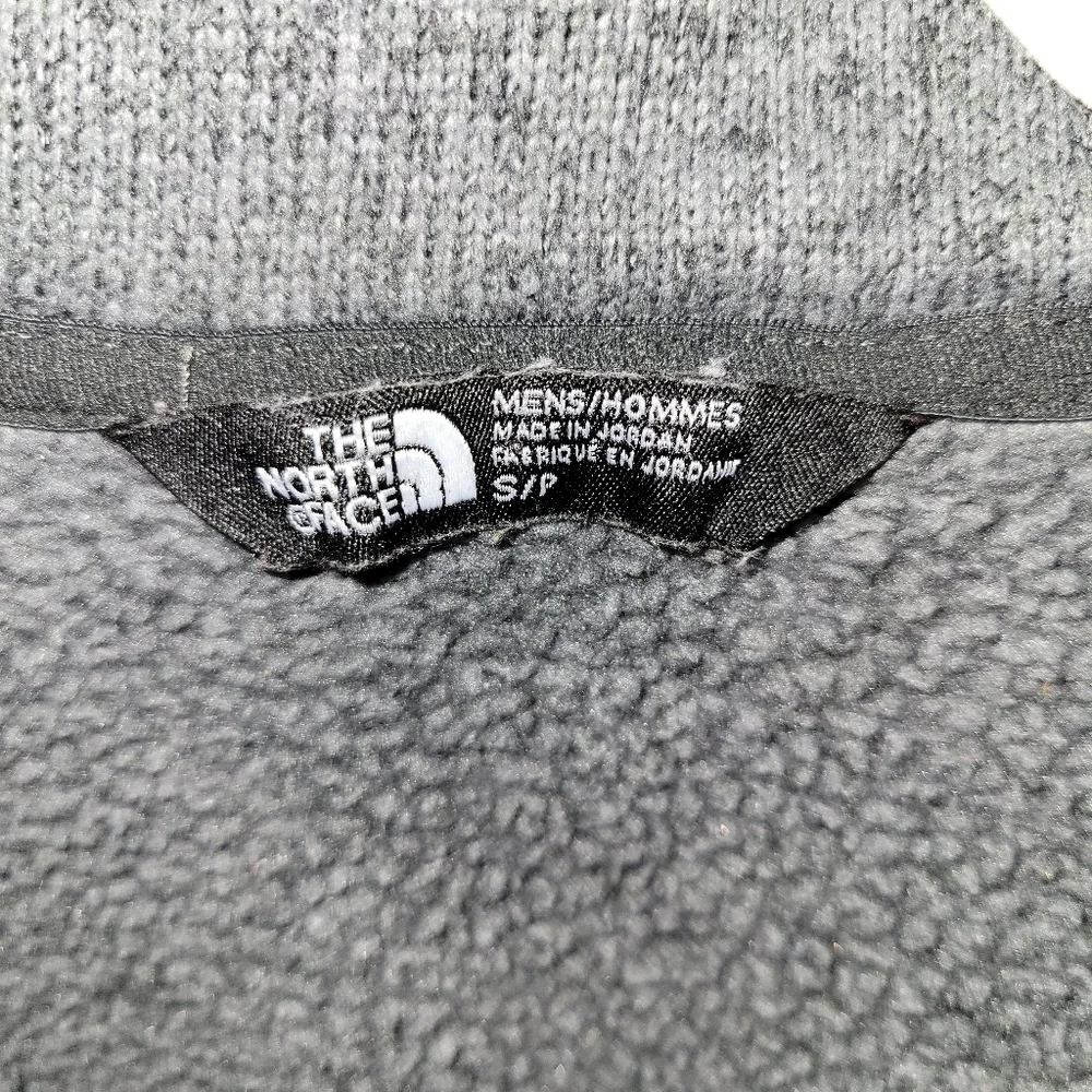 The North Face Men's Charcoal Quarter Zip-Up Sweater Size Small